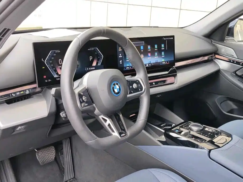 BMW i5 — миниатюра 7