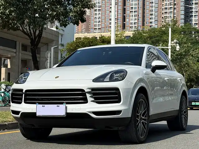 PORSCHE CAYENNE 2022