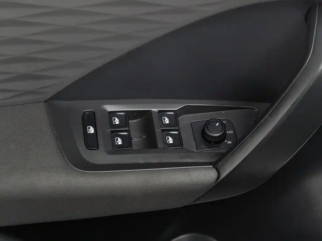 Volkswagen Tharu — миниатюра 9