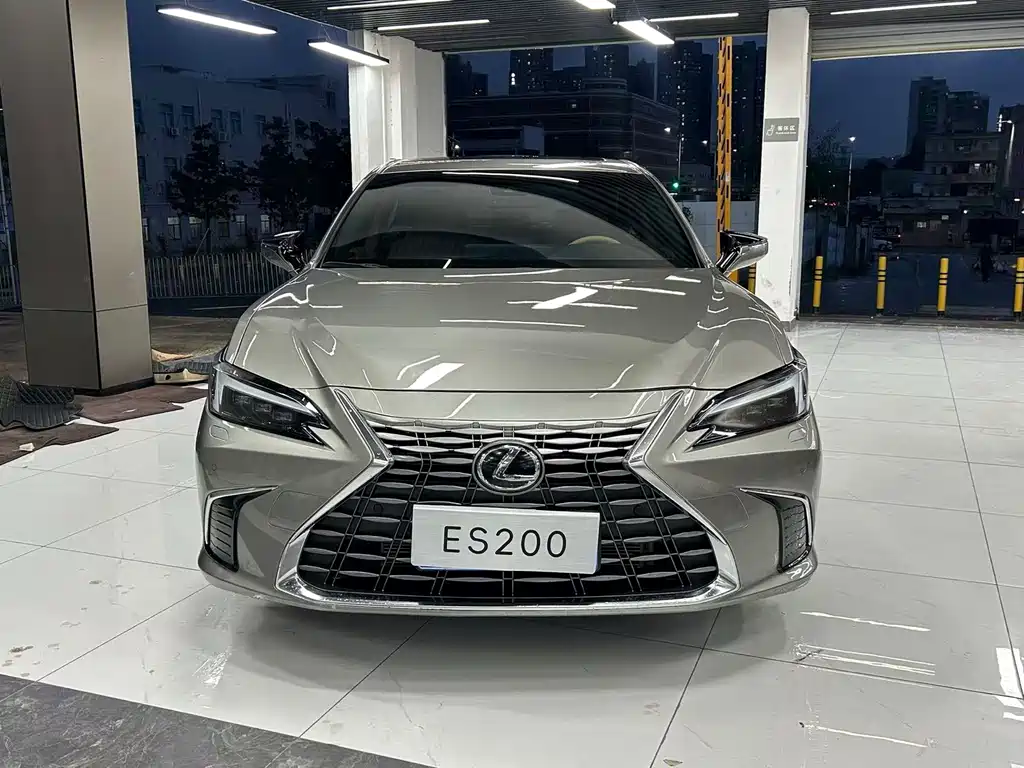 Lexus ES — миниатюра 2