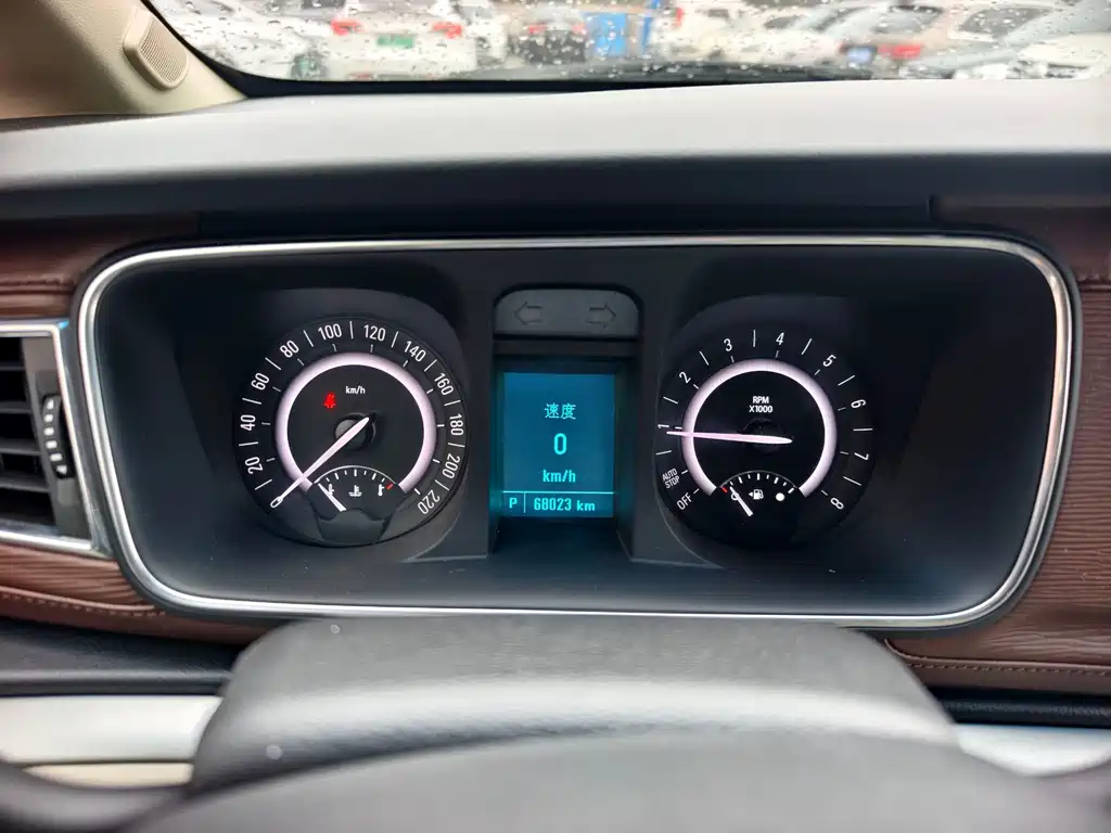 Buick GL8 — миниатюра 10