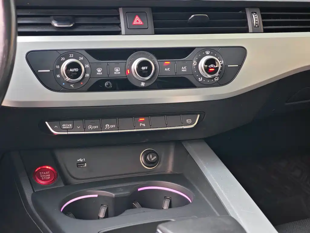 Audi A4L — миниатюра 10