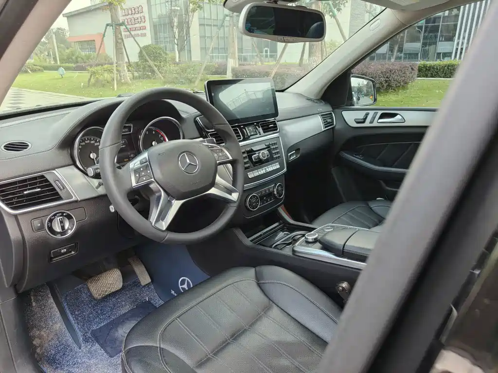 Mercedes-Benz GL-Class — миниатюра 11
