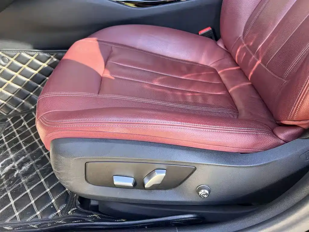 BMW 5 Series — миниатюра 12