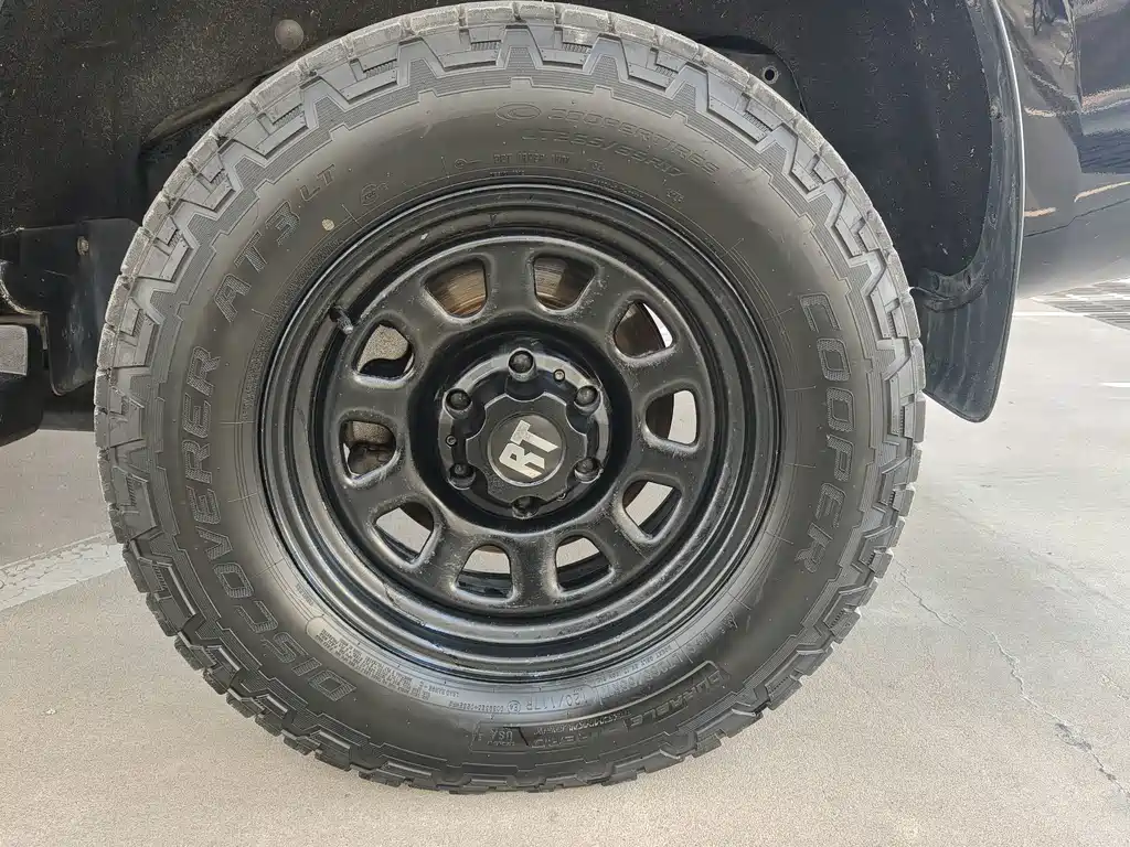 Ford Everest — миниатюра 7