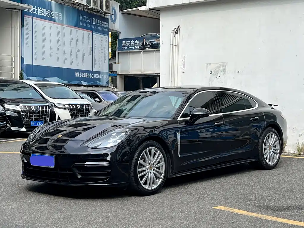 Porsche Panamera — миниатюра 2