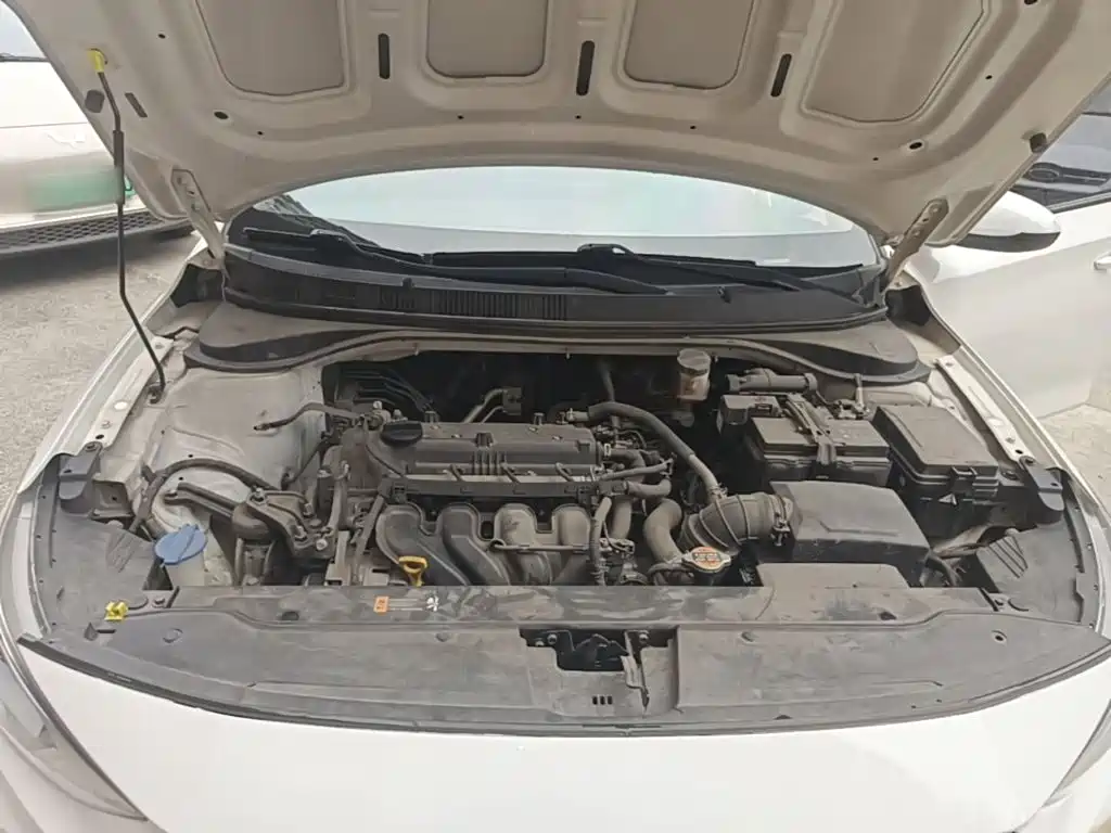 Hyundai Elantra — миниатюра 20
