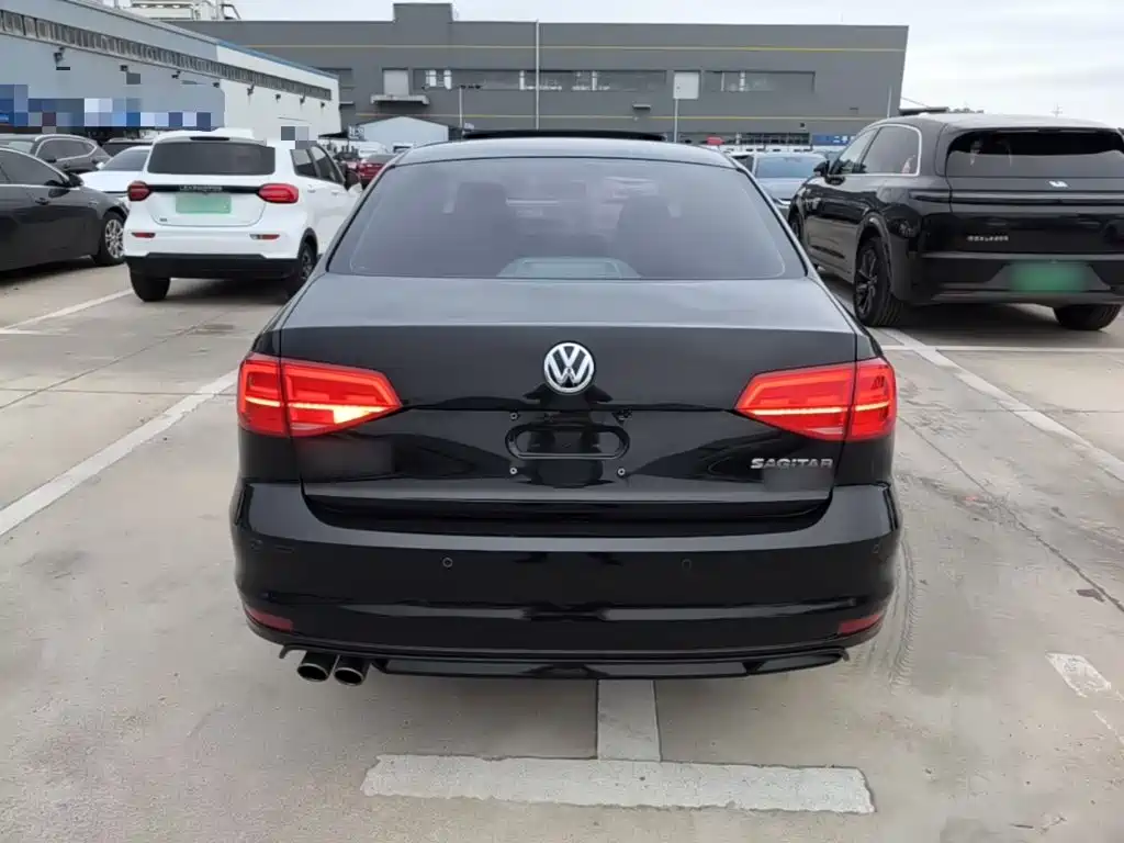 Volkswagen Sagitar — миниатюра 6