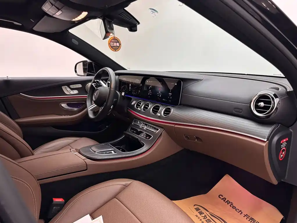 Mercedes-Benz E-Class — миниатюра 11