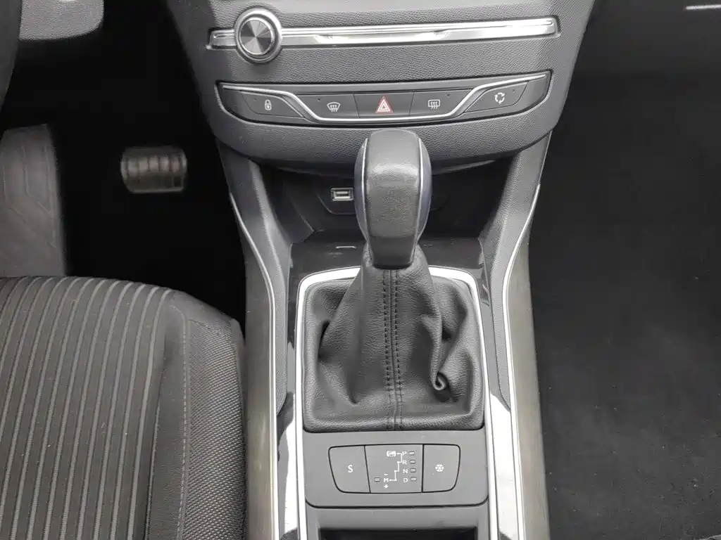 Peugeot 408 — миниатюра 13