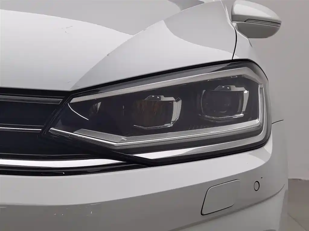 VOLKSWAGEN GOLF*JIAYU