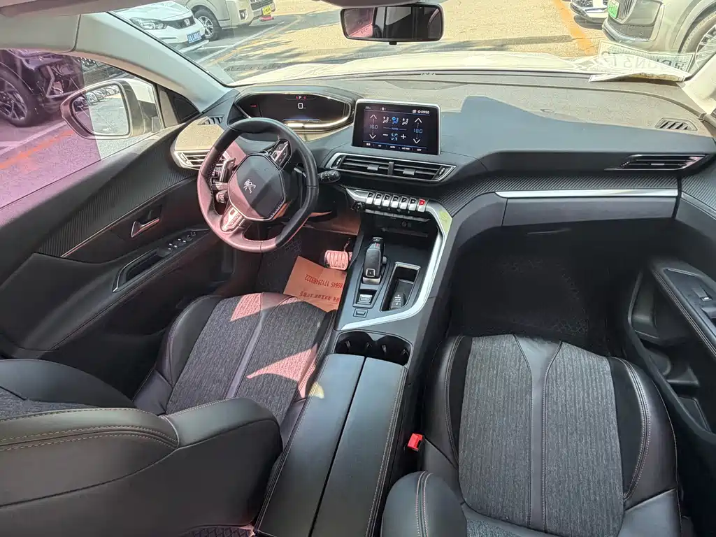 Peugeot 5008 — миниатюра 12
