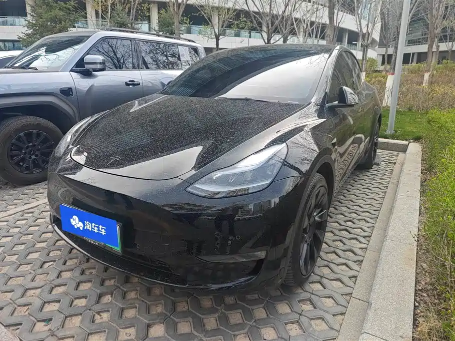 Tesla Model Y 2023