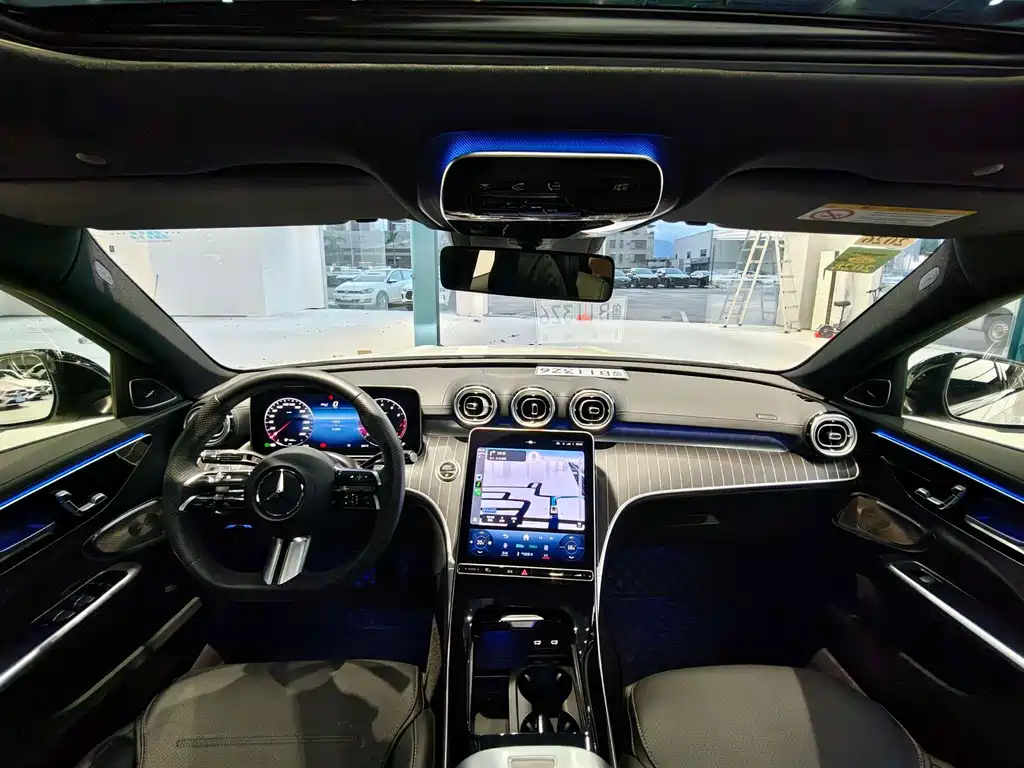 Mercedes-Benz C-Class — миниатюра 16