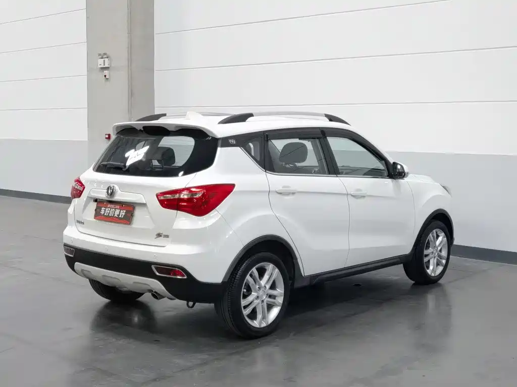 Changan CS35 — миниатюра 2
