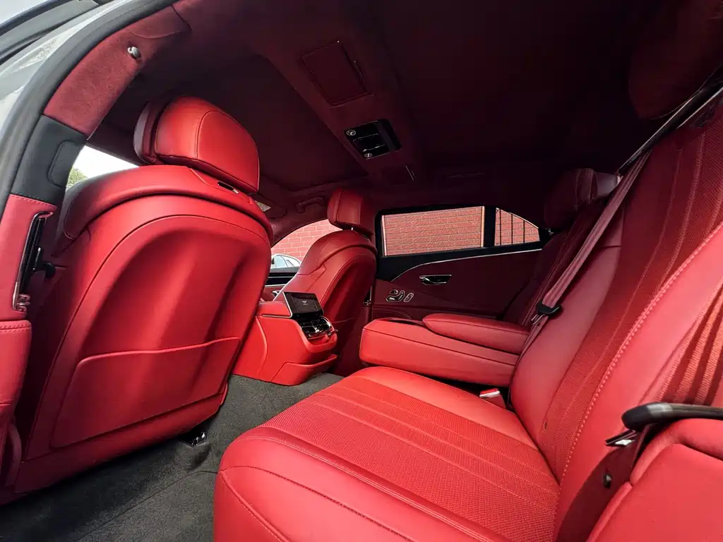Bentley Flying Spur — миниатюра 8