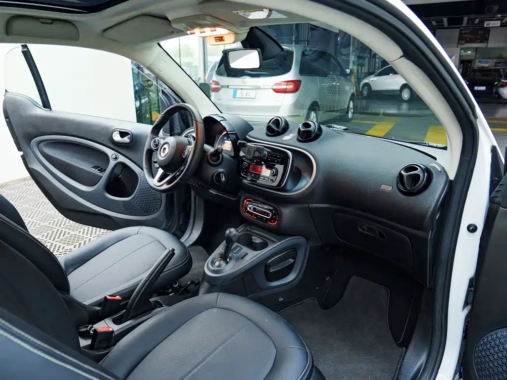 smart Smart Fortwo — миниатюра 10