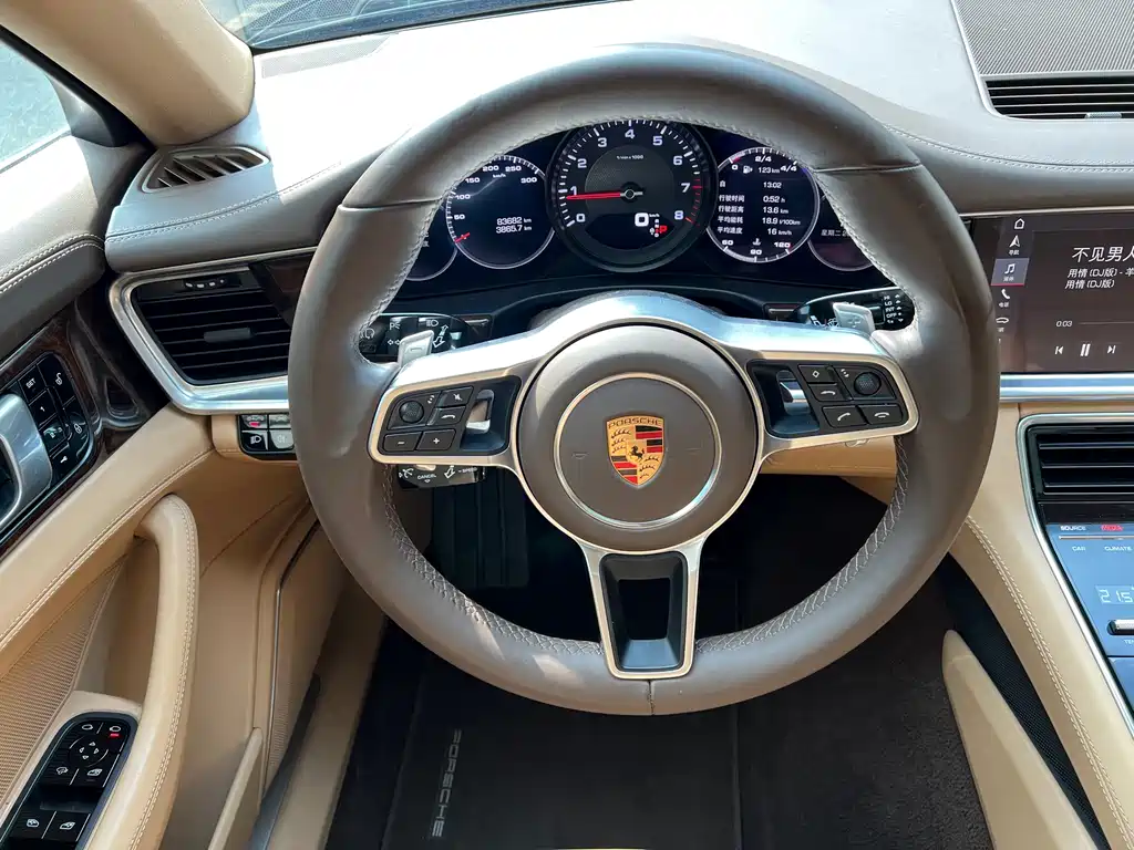 Porsche Panamera — миниатюра 6