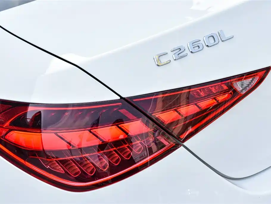 Mercedes-Benz C-Class — миниатюра 14