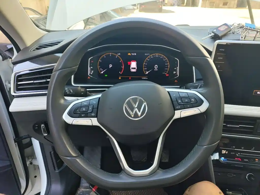 Volkswagen Tiguan L — миниатюра 11