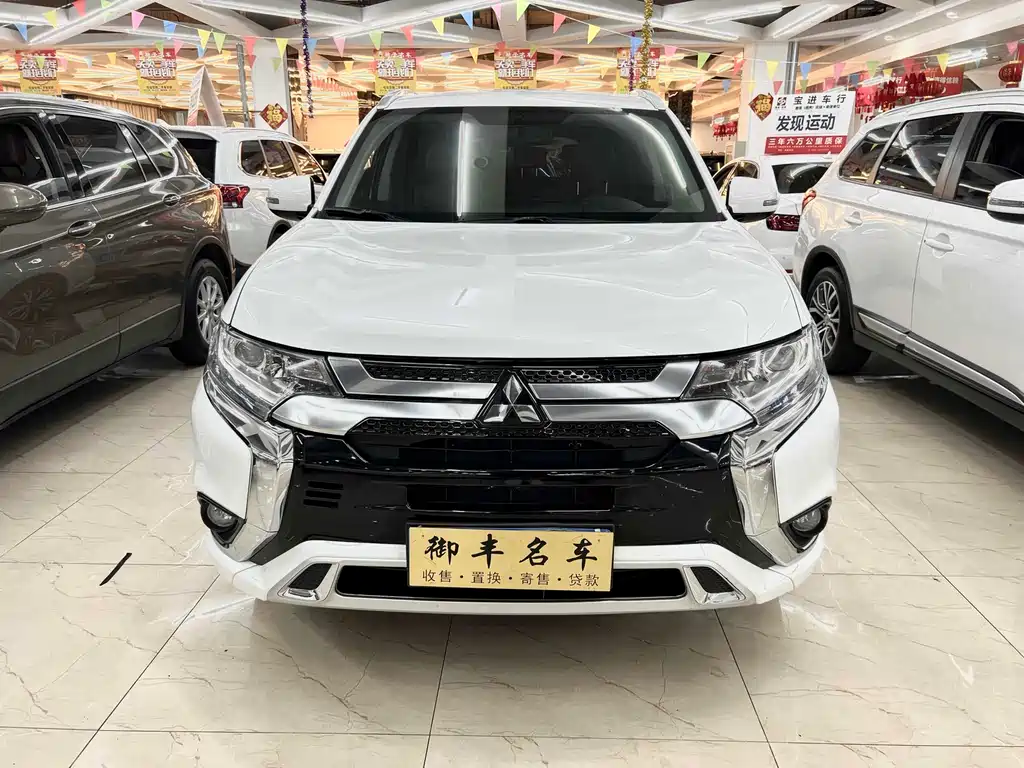 MITSUBISHI OUTLANDER