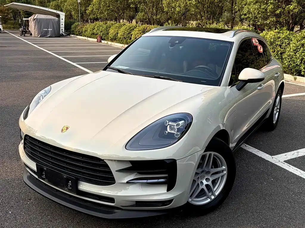 Porsche Macan — миниатюра 3