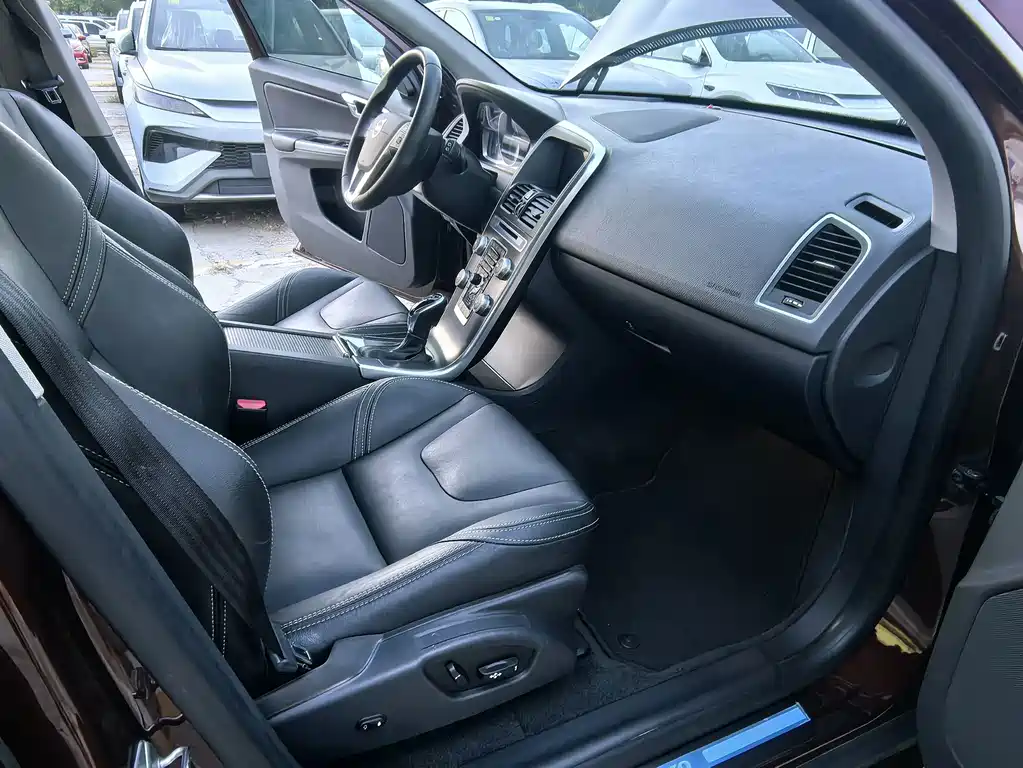 Volvo XC60 — миниатюра 14