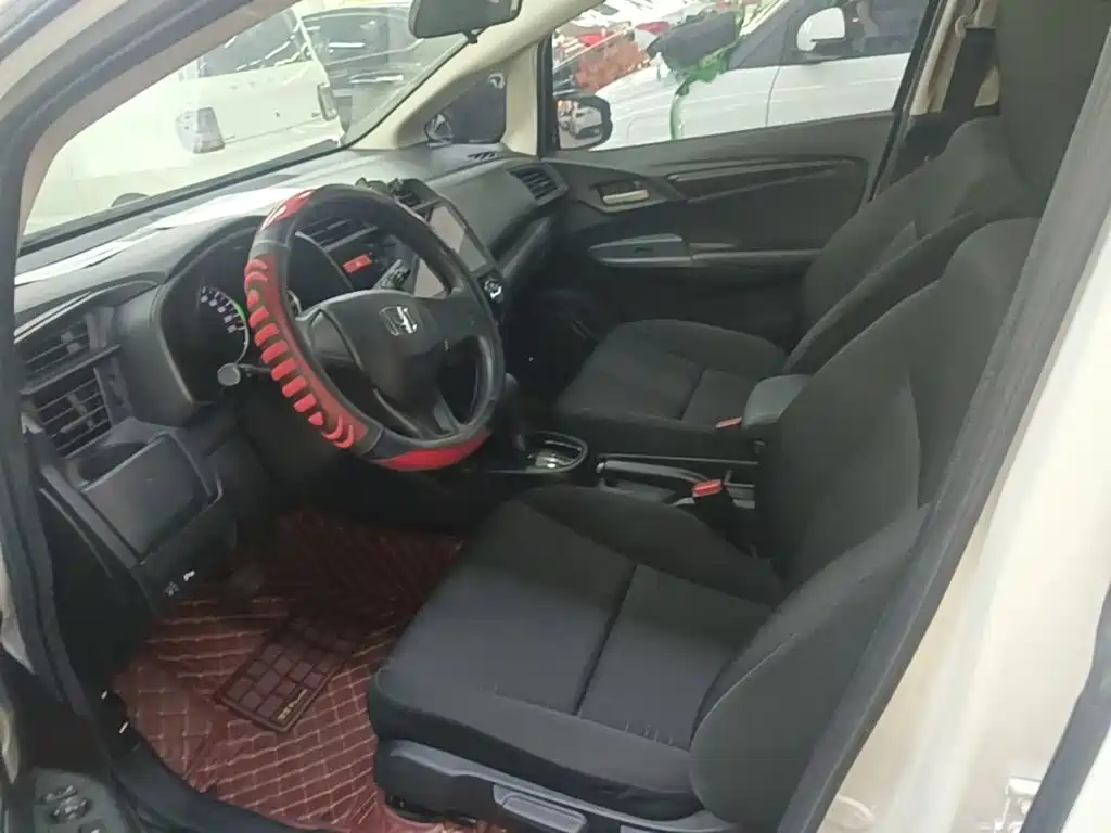 Honda Fit — миниатюра 15