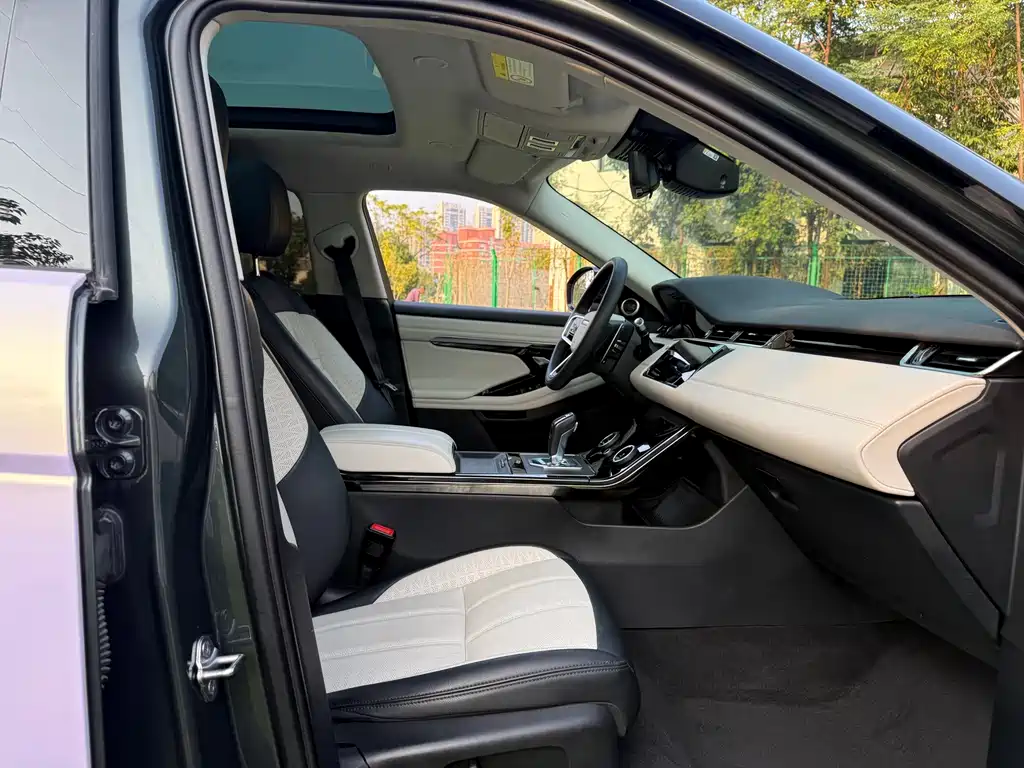 Land Rover Evoque — миниатюра 12