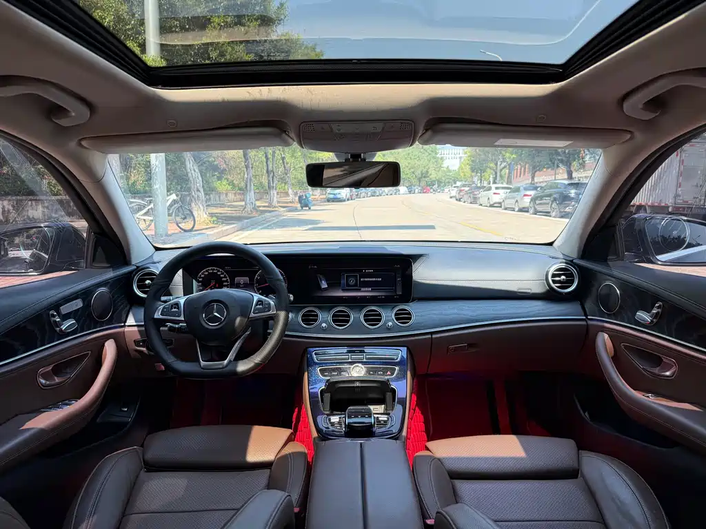 Mercedes-Benz E-Class — миниатюра 20
