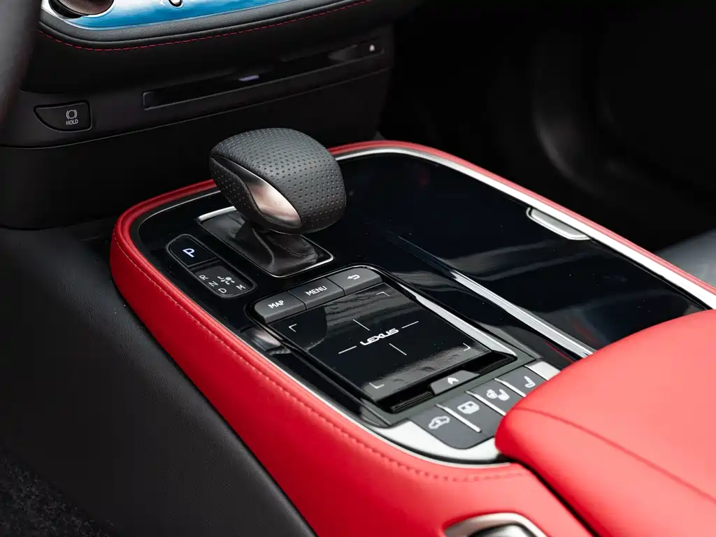 Lexus LS — миниатюра 15