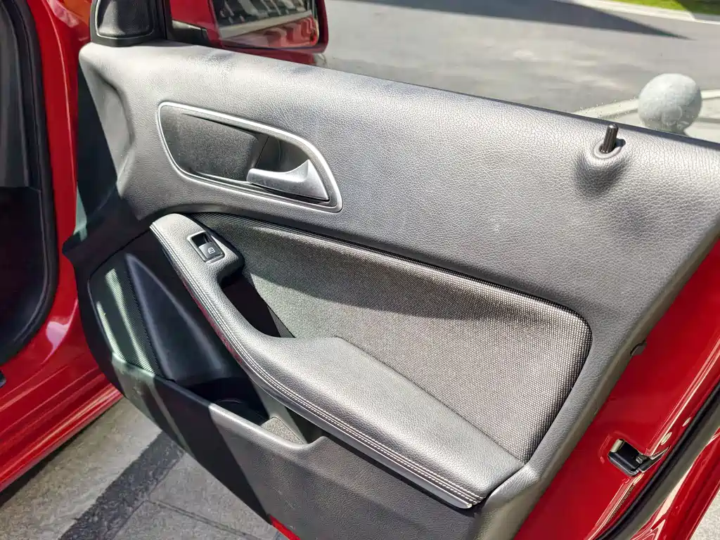 Mercedes-Benz A-Class (Import) — миниатюра 14