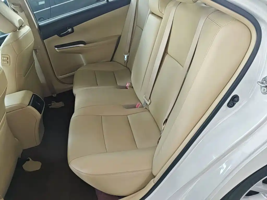 Toyota Camry — миниатюра 17