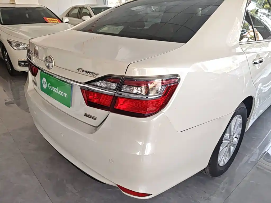 Toyota Camry — миниатюра 8
