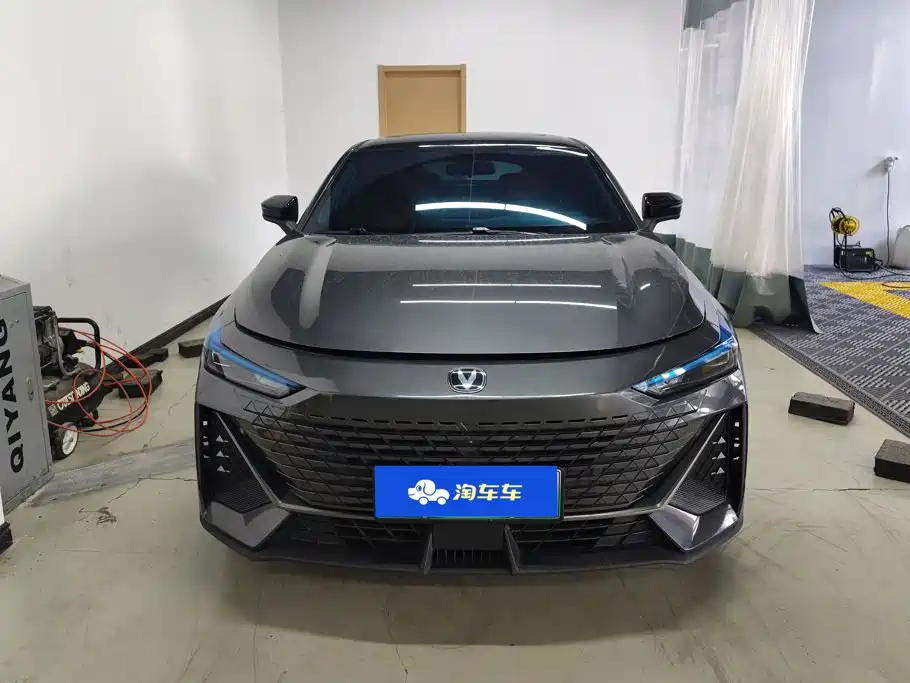 Changan UNI-V iDD — миниатюра 2