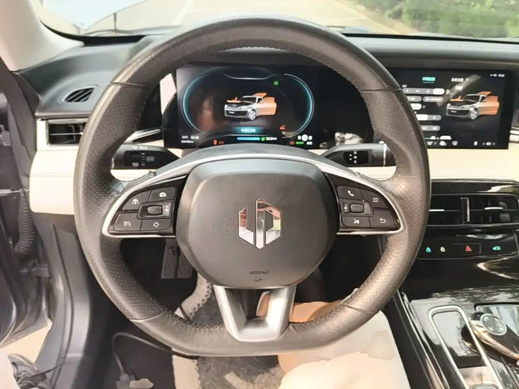 Leapmotor Leapmotor S01 — миниатюра 7