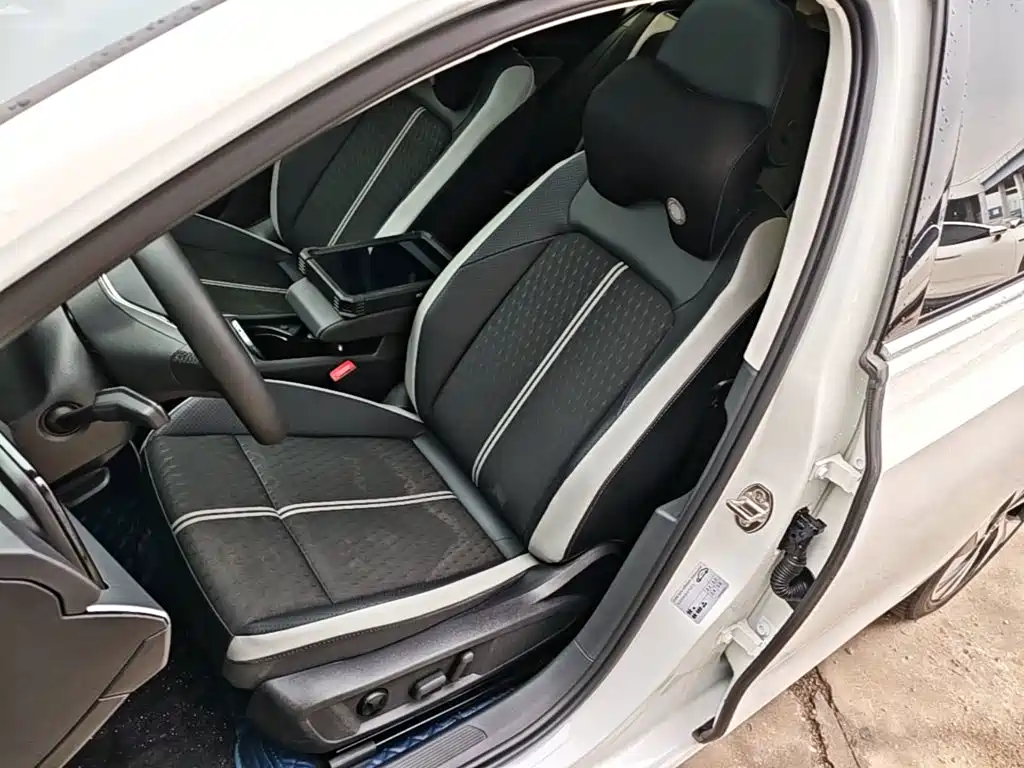 Volkswagen Golf — миниатюра 15