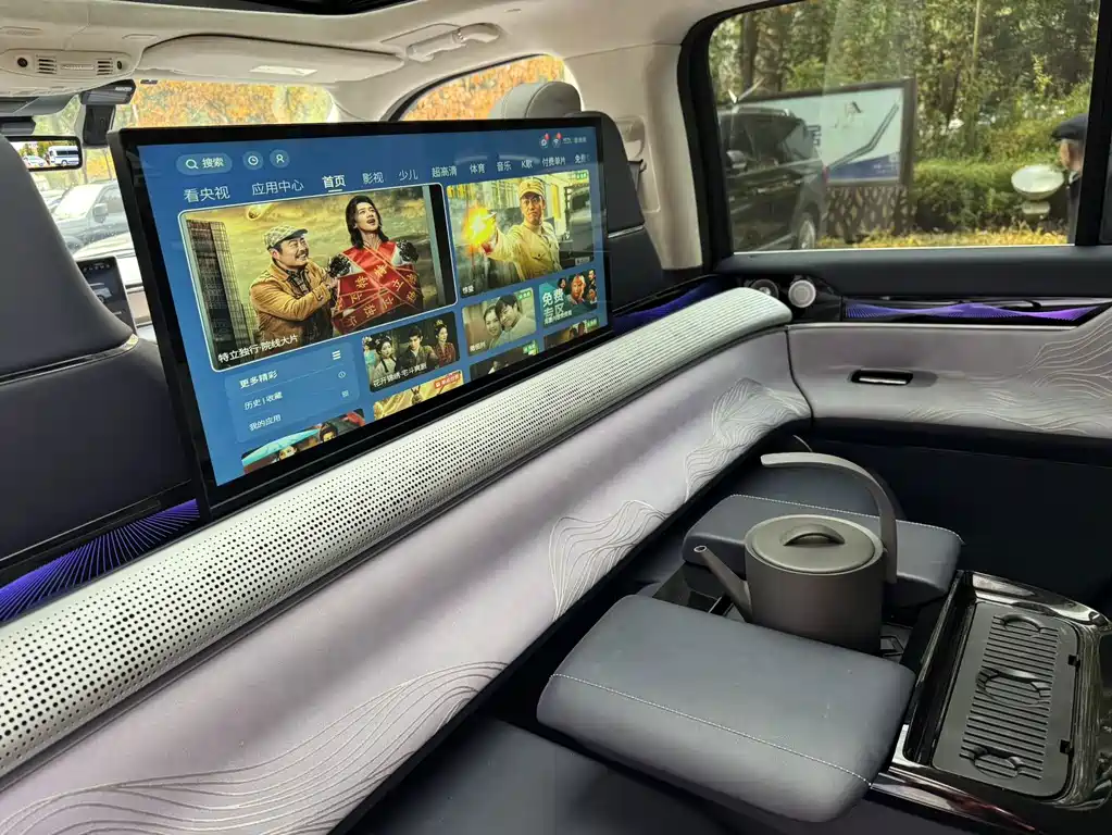 Lincoln Navigator One — миниатюра 9