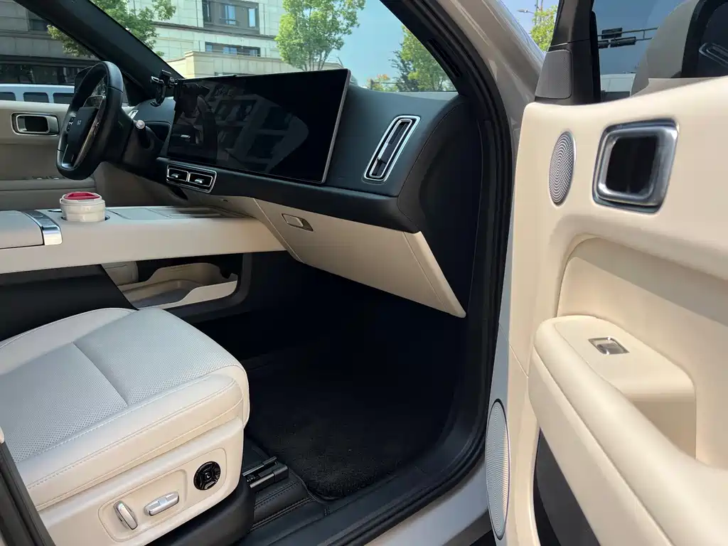Li Auto Li L6 — миниатюра 10