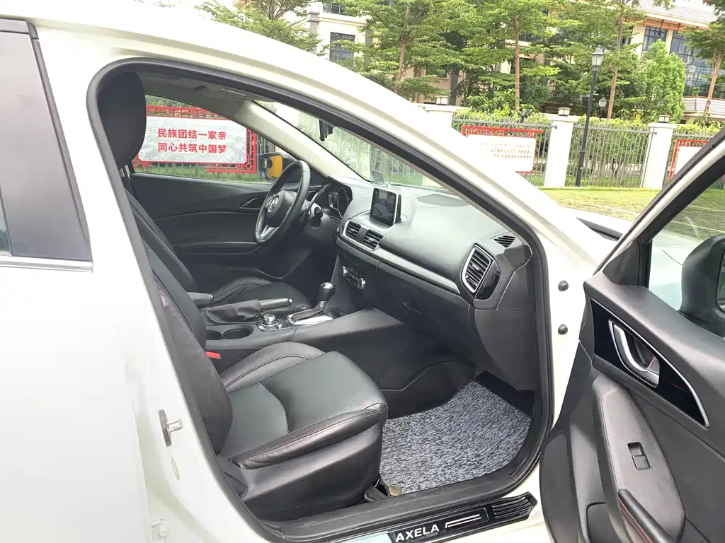 Mazda 3 Axela — миниатюра 8