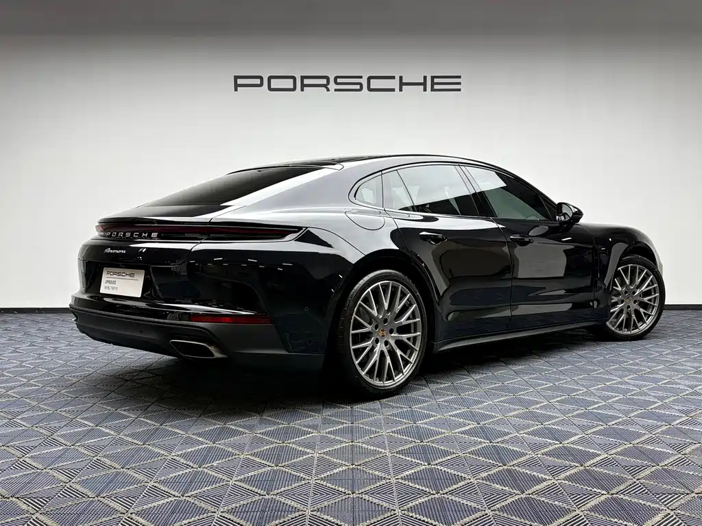 Porsche Panamera — миниатюра 2