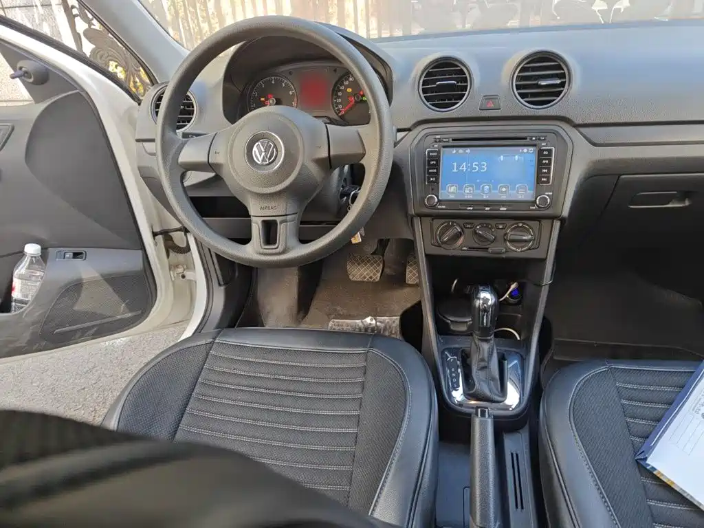 Volkswagen Jetta — миниатюра 6