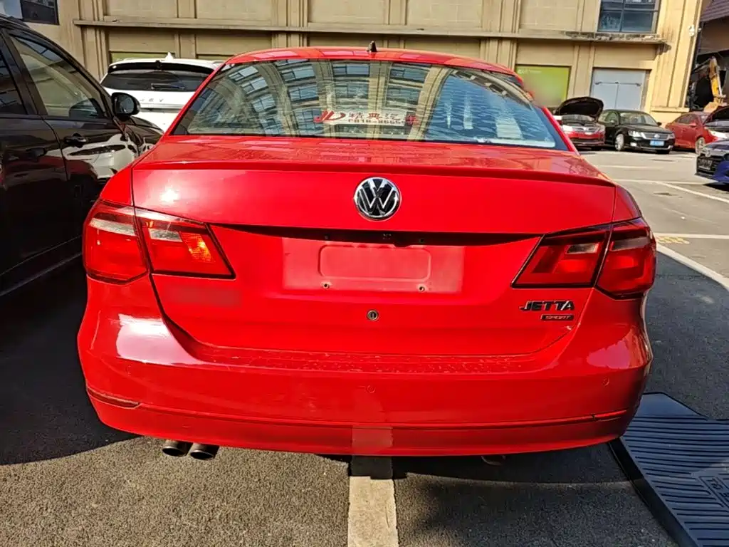 Volkswagen Jetta — миниатюра 6