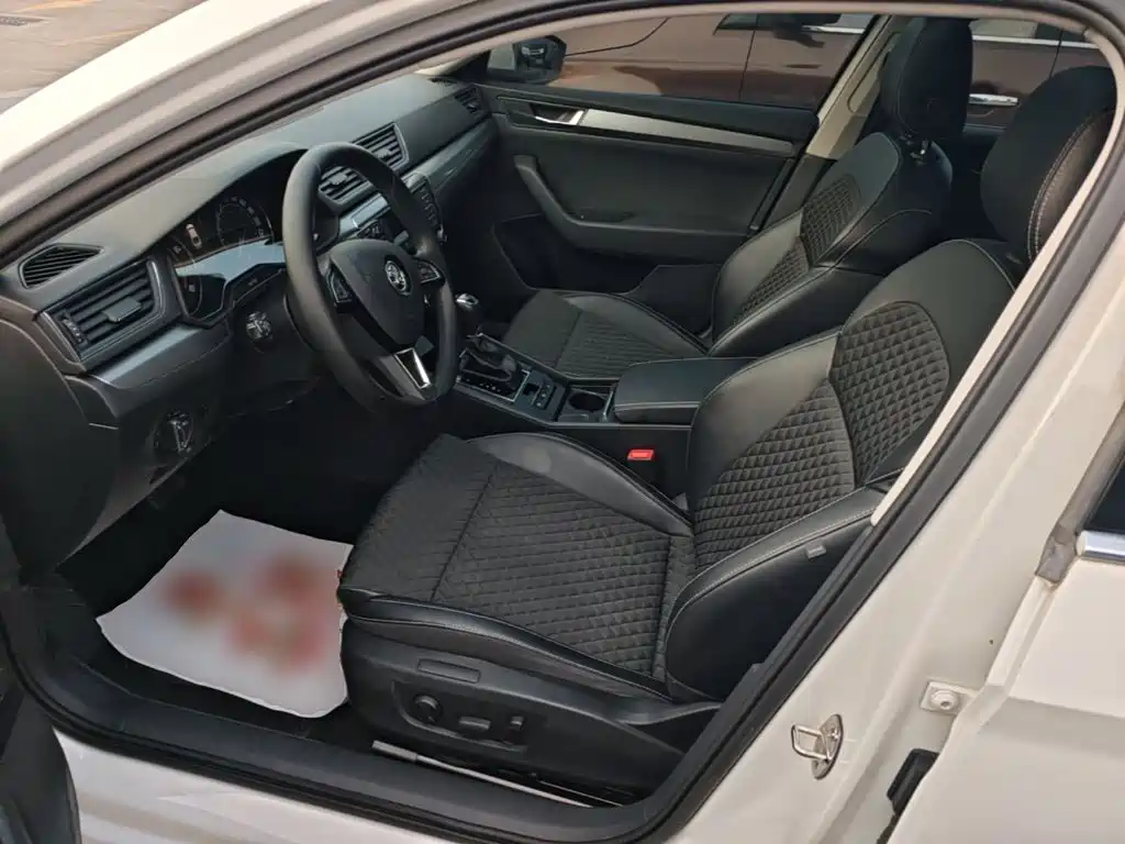 Skoda Superb — миниатюра 15