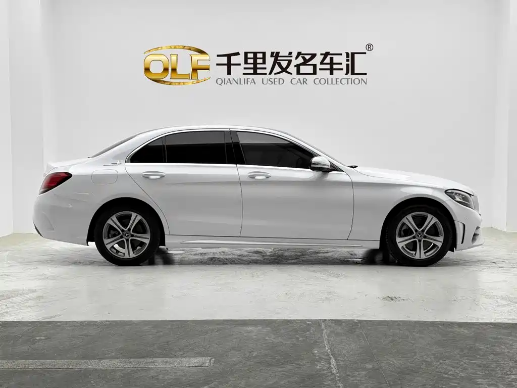 Mercedes-Benz C-Class — миниатюра 7