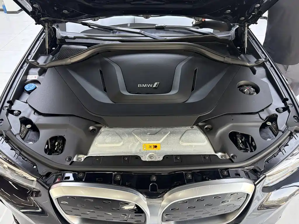 BMW iX3 — миниатюра 15