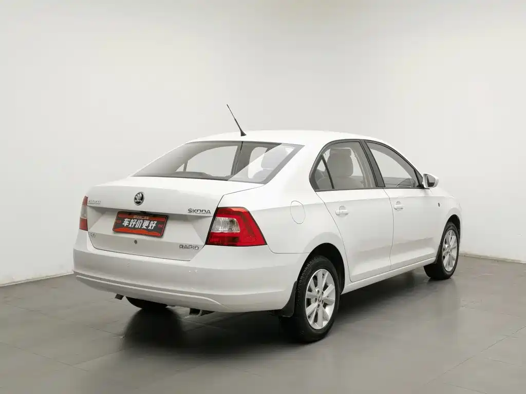 Skoda Rapid — миниатюра 2