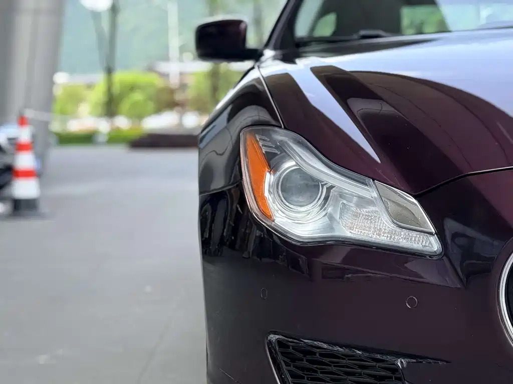 Maserati Quattroporte — миниатюра 8