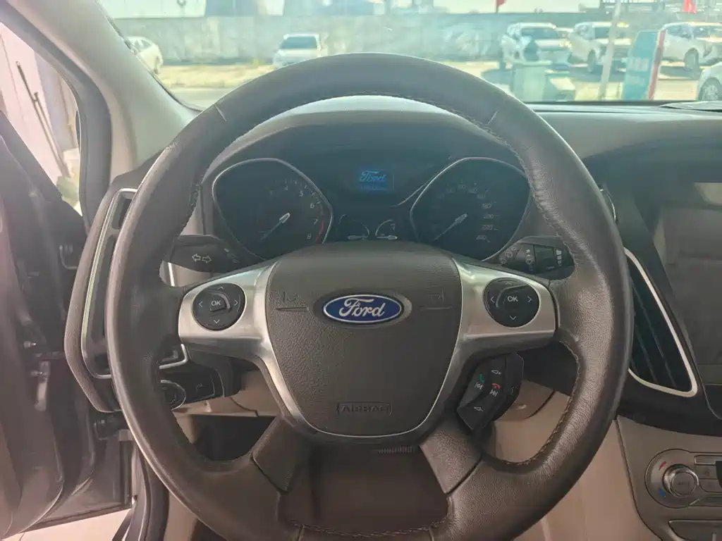Ford Focus — миниатюра 6