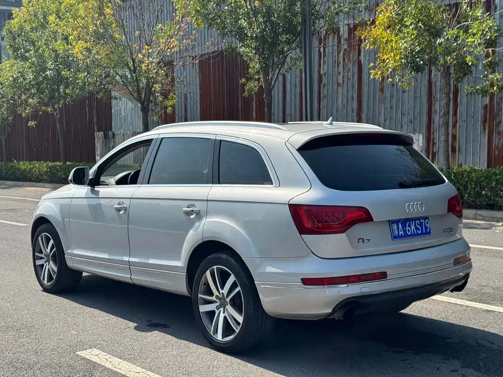 Audi Q7 — миниатюра 20